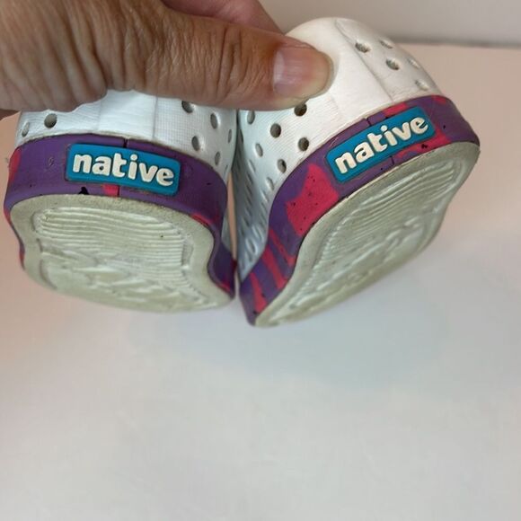 NATIVE Jefferson Slip On Sneaker - Picture 10 of 11